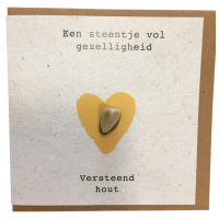 een-steentje-vol-gexzelligheid-versteend-hout-wenskaart-edelsteenkaart