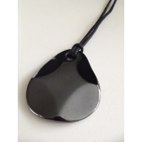 Hanger Quitarra hematiet met waxkoord
