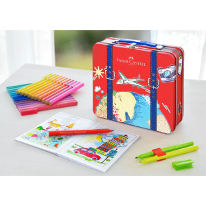 faber-castell_connector_viltstiften_in_metalen_reiskoffer_op_tafel