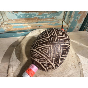sjamaanratel_shipibo_maraca_wingo_peruaanse_ratel_groot-b_4