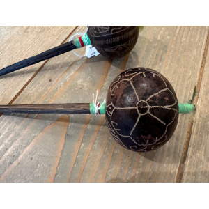 sjamanenratel-shipibo-maraca-wingo-medium-kiwivogel_3