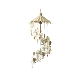 balinese-parasol-mobile-met-witte-duiven_1