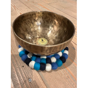 klankschaalonderzetter-viltbolletjes-blauwtinten-wit-20cm_a