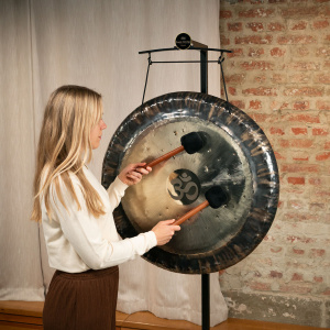 meinl-sonic-energy-gong-hartchakra-32inch-80cm-136_10hz-c2-om-gong_3