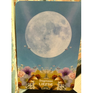 omarm-je-intuitie-met-de-maan-9789401305921_e